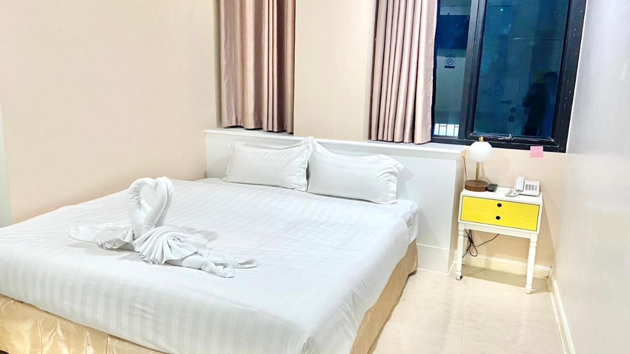 Abcyq Hotel Bangkok Esterno foto