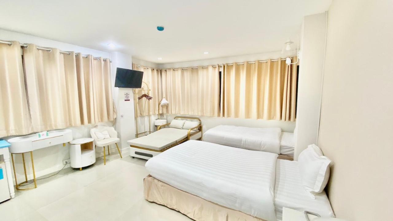 Abcyq Hotel Bangkok Esterno foto